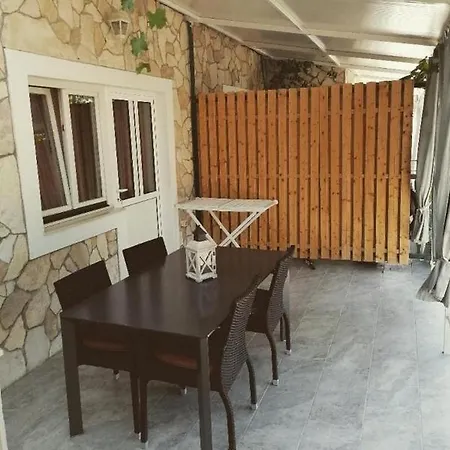 Apartamento With Parking Space Zaboric, Sibenik - 21367 Žaborić